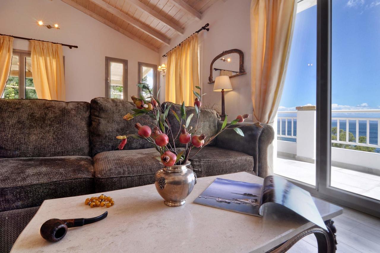 Veroniki Penthouse Deluxe Apartment Agios Ioannis Peristerion Dış mekan fotoğraf