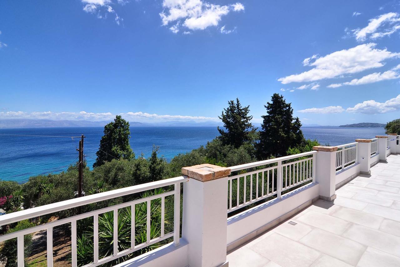 Veroniki Penthouse Deluxe Apartment Agios Ioannis Peristerion Dış mekan fotoğraf