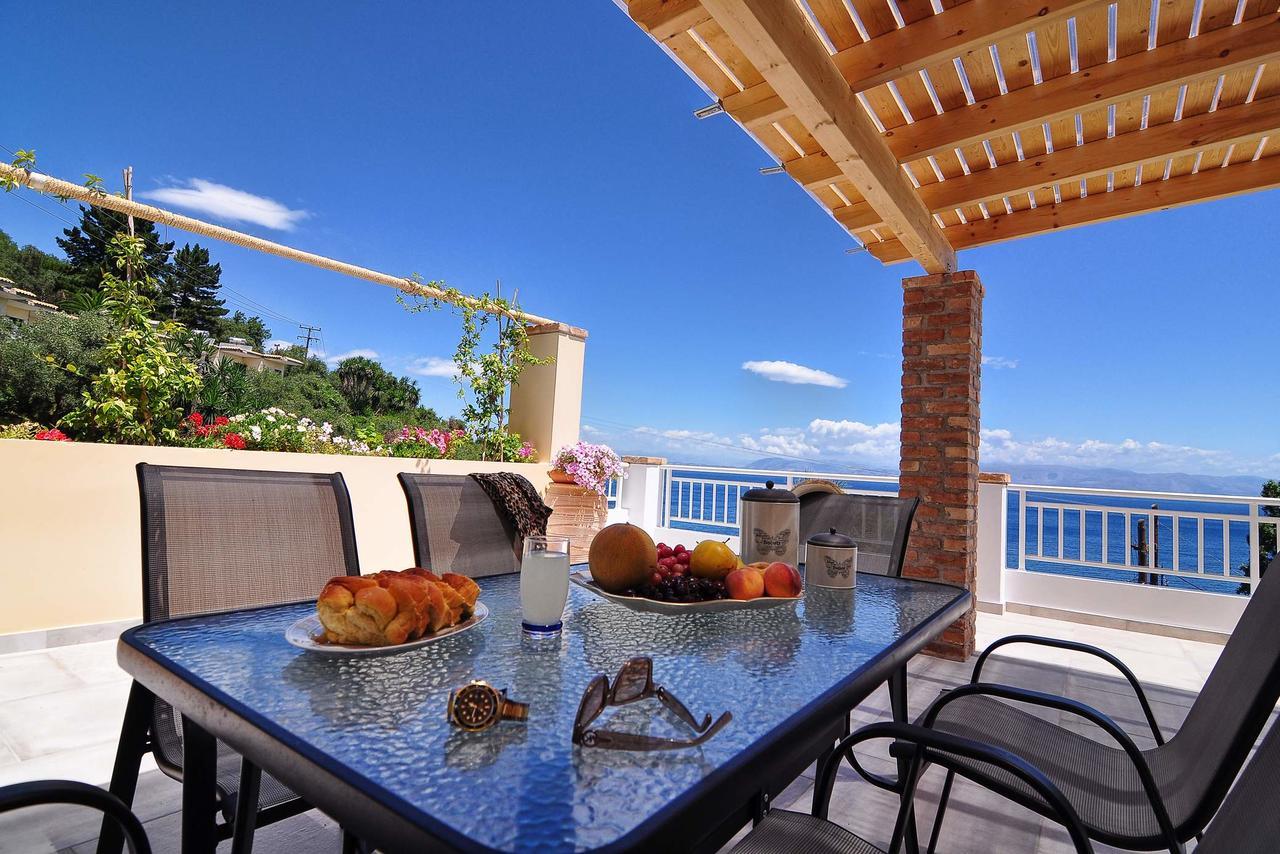 Veroniki Penthouse Deluxe Apartment Agios Ioannis Peristerion Dış mekan fotoğraf