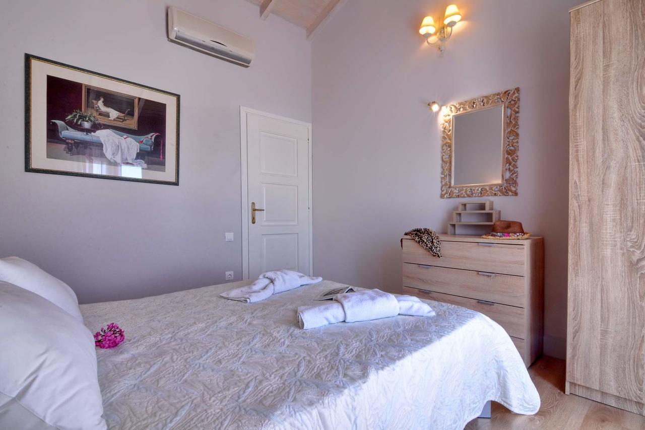 Veroniki Penthouse Deluxe Apartment Agios Ioannis Peristerion Dış mekan fotoğraf