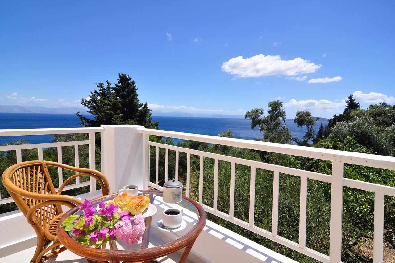 Veroniki Penthouse Deluxe Apartment Agios Ioannis Peristerion Dış mekan fotoğraf