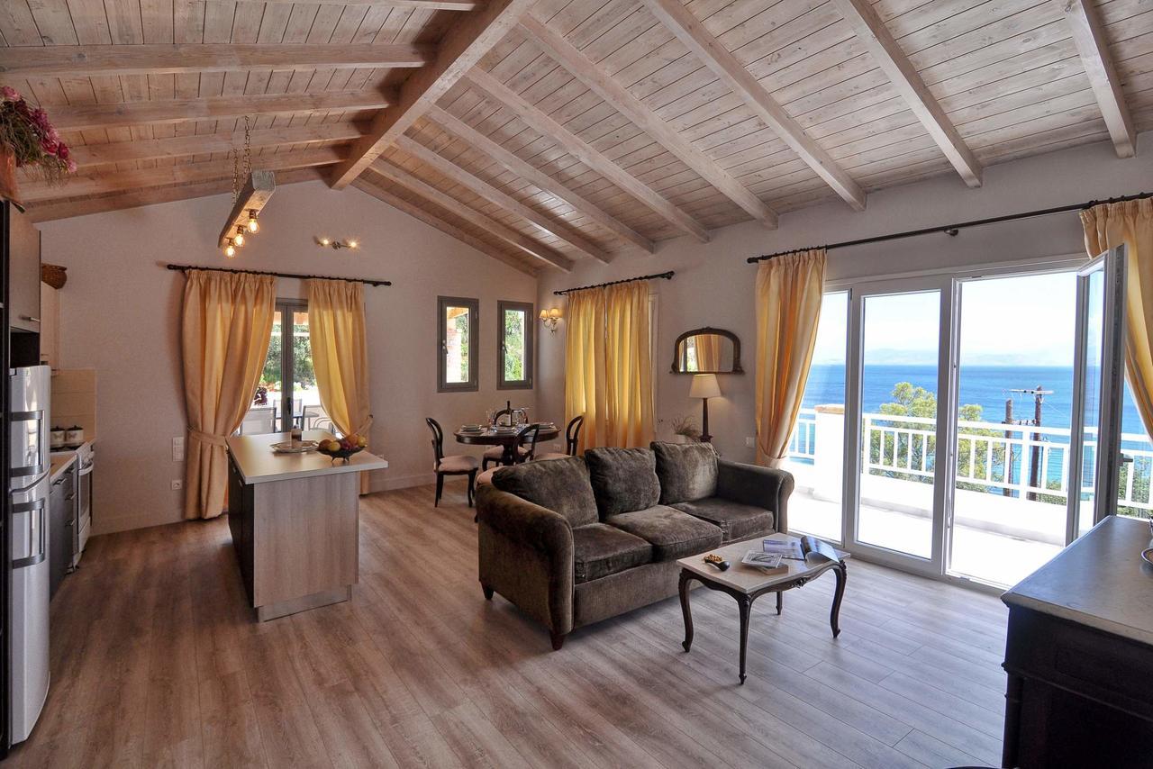 Veroniki Penthouse Deluxe Apartment Agios Ioannis Peristerion Dış mekan fotoğraf