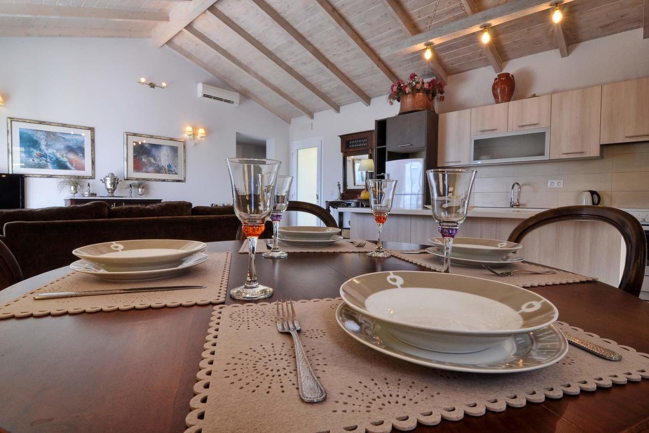 Veroniki Penthouse Deluxe Apartment Agios Ioannis Peristerion Dış mekan fotoğraf