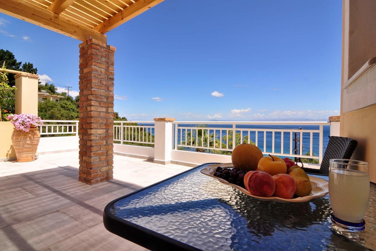 Veroniki Penthouse Deluxe Apartment Agios Ioannis Peristerion Dış mekan fotoğraf